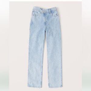 Abercrombie
The 90s Straight Ultra High Rise 
Criss cross waist